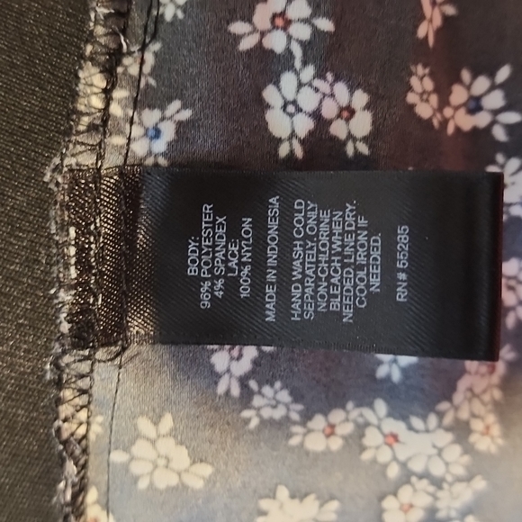 Express Matte Satin top - Picture 7 of 8